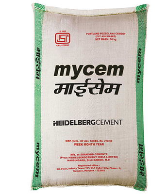 El cemento tejido los PP de papel de Kraft empaqueta los sacos que la harina tratada ULTRAVIOLETA pulveriza el material a granel granular